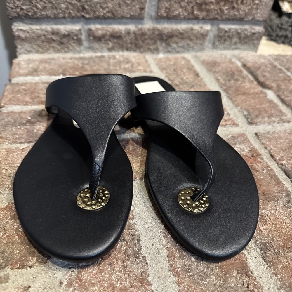 Dolce Vita Size 6 Black Leather Thong Sandals Gold Detail Flip Flops Kittle #397